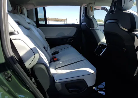 2023 Rivian R1S Adventure z USA, uszkodzony, nr VIN 7PDSGABA1PN010476